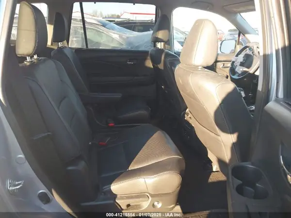5FNYF6H03JB043209 2018 HONDA PILOT - Image 8