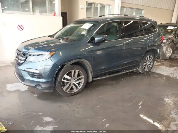 5FNYF6H03JB045199 2018 HONDA PILOT - Image 2