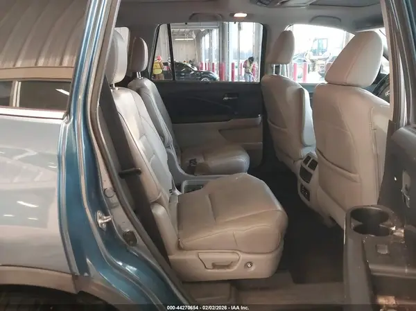 5FNYF6H03JB045199 2018 HONDA PILOT - Image 8