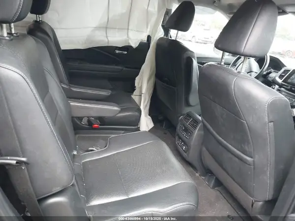 5FNYF6H03JB067445 2018 HONDA PILOT - Image 8