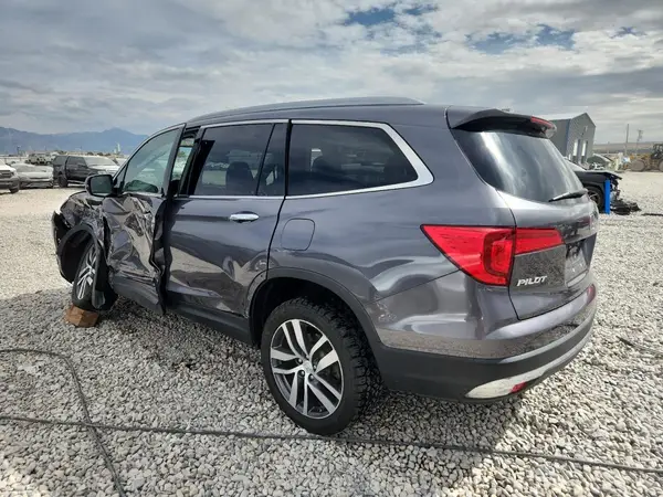 5FNYF6H04HB020693 2017 HONDA PILOT - Image 2