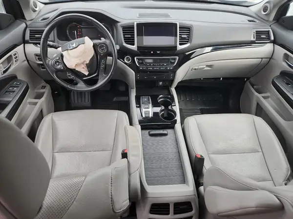 5FNYF6H04HB020693 2017 HONDA PILOT - Image 8
