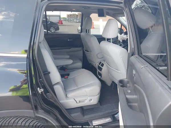 5FNYF6H04HB027840 2017 HONDA PILOT - Image 8