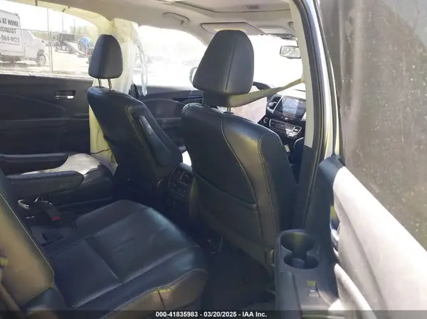 5FNYF6H04HB030527 2017 HONDA PILOT - Image 8