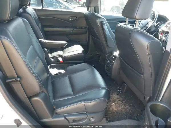 5FNYF6H04HB072258 2017 HONDA PILOT - Image 8