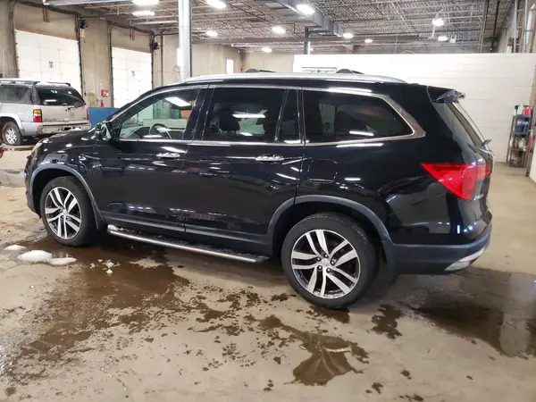 5FNYF6H04HB100267 2017 HONDA PILOT - Image 2