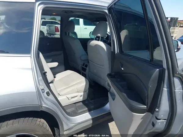 5FNYF6H04JB012776 2018 HONDA PILOT - Image 8