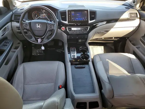 5FNYF6H05HB002008 2017 HONDA PILOT - Image 8