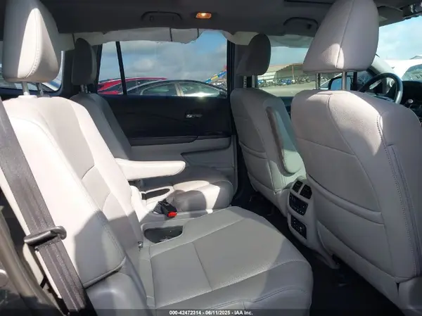 5FNYF6H05HB020704 2017 HONDA PILOT - Image 8