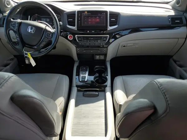 5FNYF6H05HB023327 2017 HONDA PILOT - Image 8