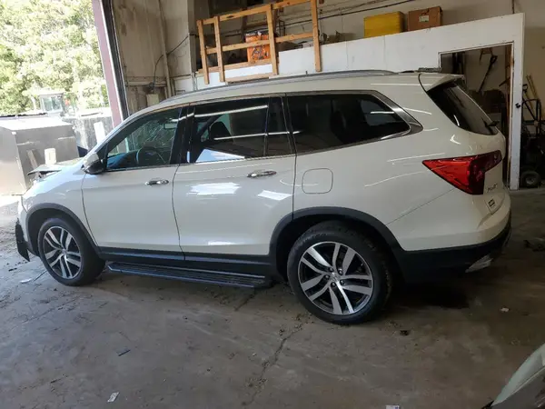 5FNYF6H05HB045909 2017 HONDA PILOT - Image 2