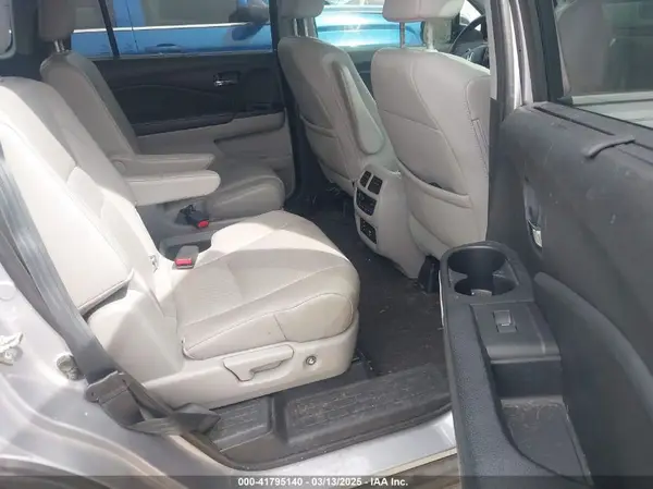 5FNYF6H05HB049099 2017 HONDA PILOT - Image 8