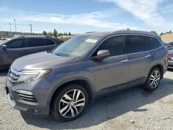 5FNYF6H05HB054593 2017 HONDA PILOT - Image 1