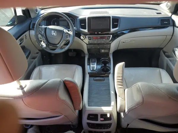 5FNYF6H05HB056084 2017 HONDA PILOT - Image 8