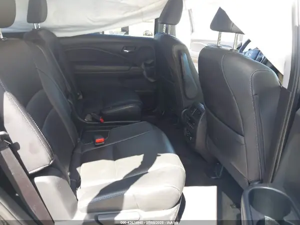 5FNYF6H05HB062502 2017 HONDA PILOT - Image 8
