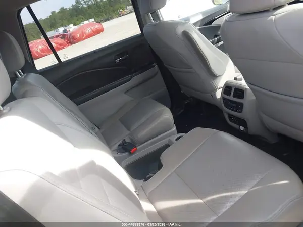 5FNYF6H05HB066453 2017 HONDA PILOT - Image 8