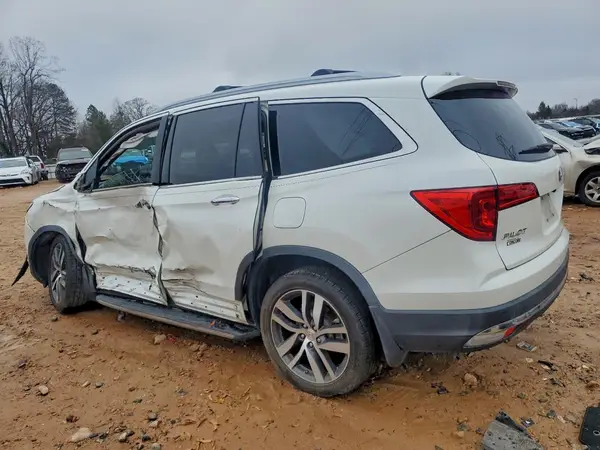 5FNYF6H05HB100018 2017 HONDA PILOT - Image 2
