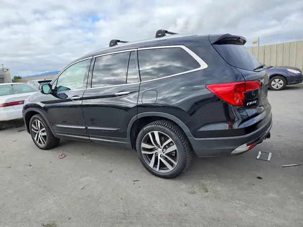 5FNYF6H05HB100276 2017 HONDA PILOT - Image 2