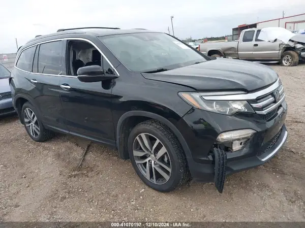 5FNYF6H05JB004508 2018 HONDA PILOT - Image 1