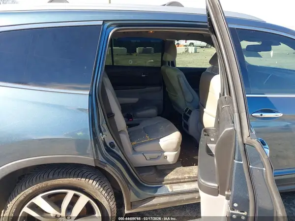 5FNYF6H05JB032616 2018 HONDA PILOT - Image 8