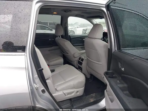 5FNYF6H05JB033927 2018 HONDA PILOT - Image 8