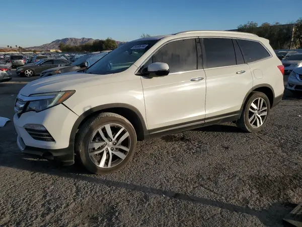 5FNYF6H05JB061131 2018 HONDA PILOT - Image 1