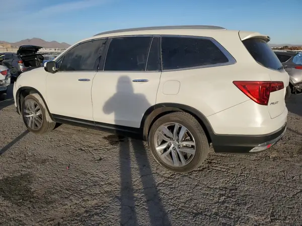 5FNYF6H05JB061131 2018 HONDA PILOT - Image 2