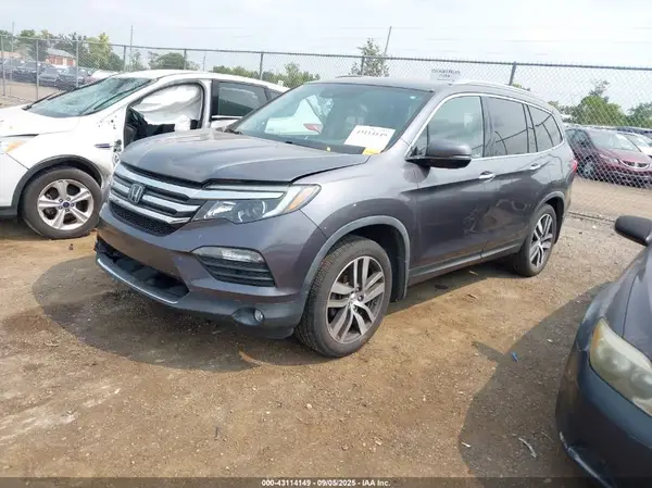 5FNYF6H05JB068760 2018 HONDA PILOT - Image 2