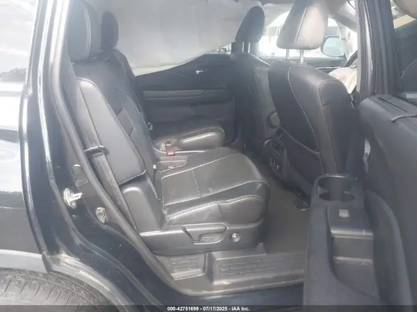 5FNYF6H06HB016354 2017 HONDA PILOT - Image 8