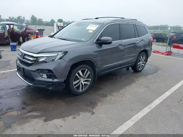 5FNYF6H06HB020680 2017 HONDA PILOT - Image 2