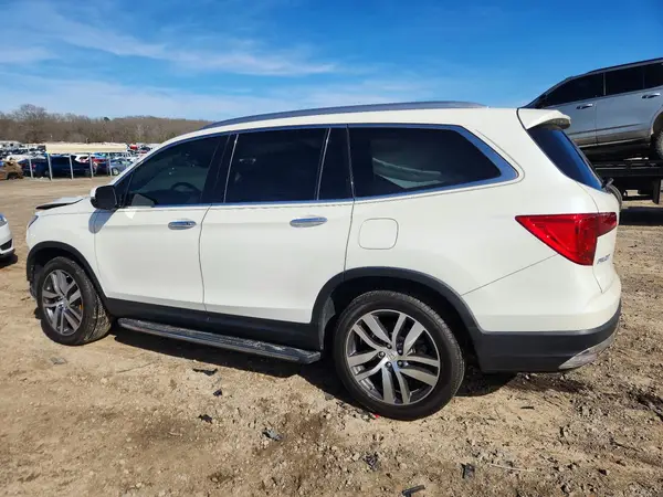 5FNYF6H06HB082466 2017 HONDA PILOT - Image 2
