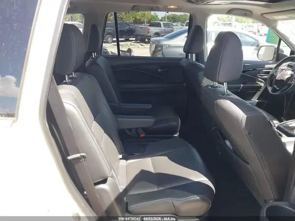 5FNYF6H06HB090826 2017 HONDA PILOT - Image 8