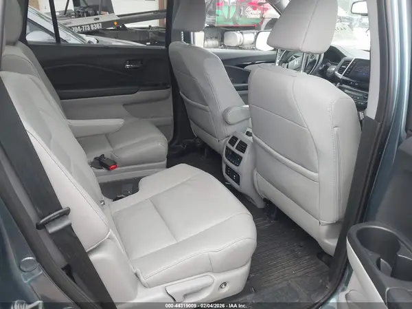 5FNYF6H06HB094066 2017 HONDA PILOT - Image 8
