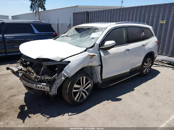 5FNYF6H06JB003027 2018 HONDA PILOT - Image 2