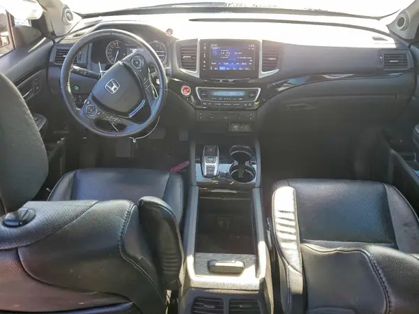 5FNYF6H06JB010639 2018 HONDA PILOT - Image 8