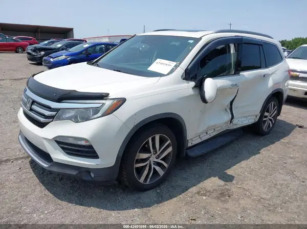 5FNYF6H06JB011998 2018 HONDA PILOT - Image 2