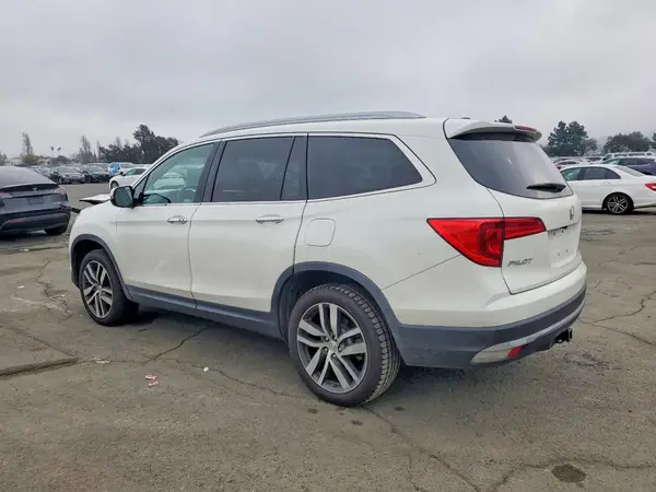 5FNYF6H06JB019826 2018 HONDA PILOT - Image 2