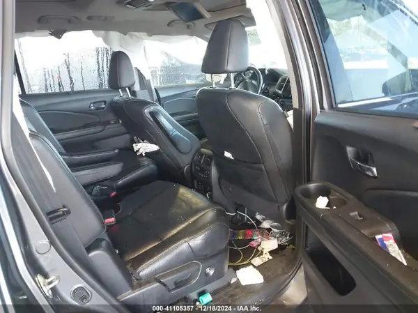 5FNYF6H06JB025867 2018 HONDA PILOT - Image 8