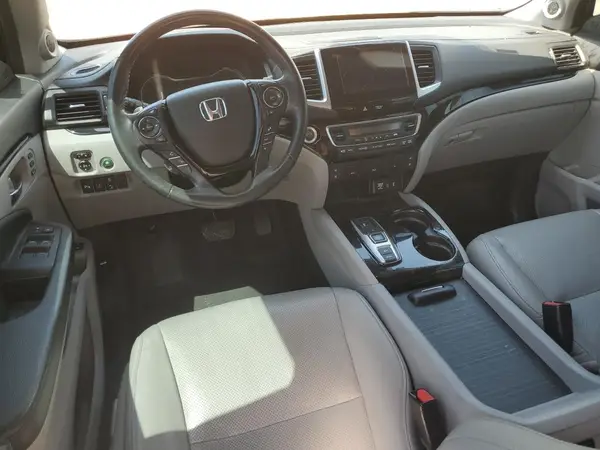 5FNYF6H06JB055564 2018 HONDA PILOT - Image 8