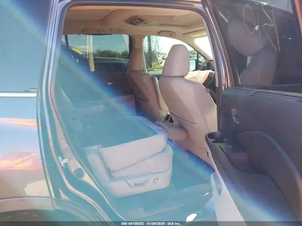 5FNYF6H06JB067391 2018 HONDA PILOT - Image 8