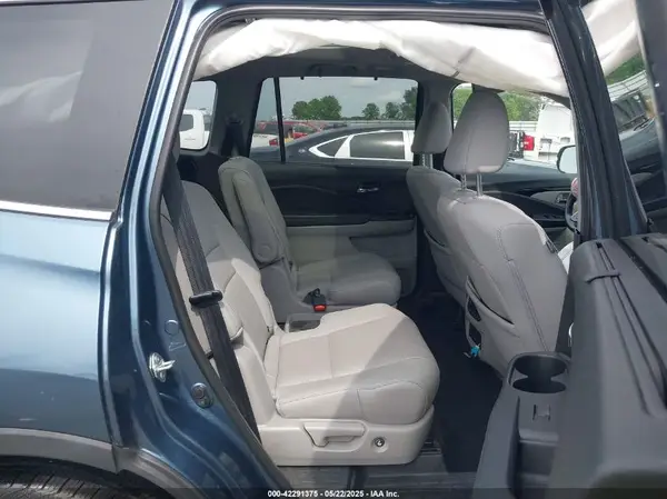 5FNYF6H06KB005457 2019 HONDA PILOT - Image 8