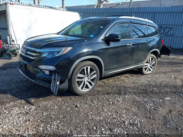 5FNYF6H07HB007999 2017 HONDA PILOT - Image 2