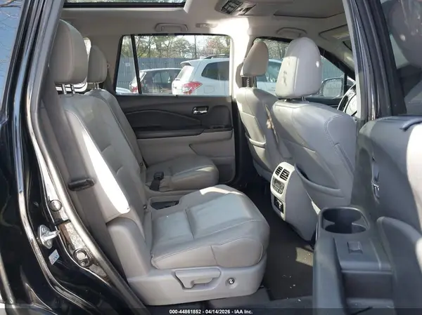5FNYF6H07HB007999 2017 HONDA PILOT - Image 8