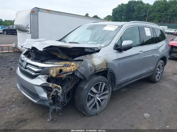 5FNYF6H07HB008876 2017 HONDA PILOT - Image 2
