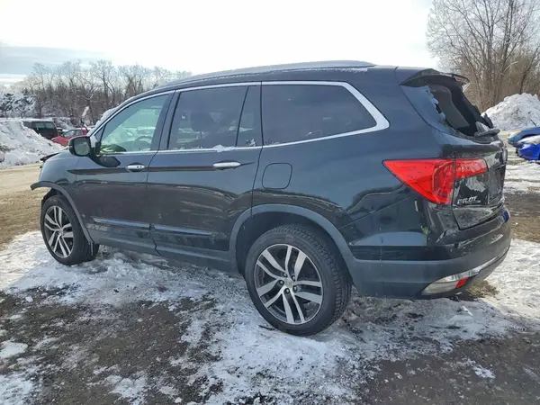 5FNYF6H07HB027833 2017 HONDA PILOT - Image 2