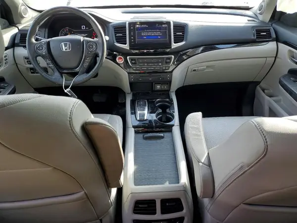 5FNYF6H07HB027833 2017 HONDA PILOT - Image 8