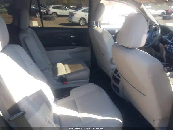 5FNYF6H07HB070861 2017 HONDA PILOT - Image 8