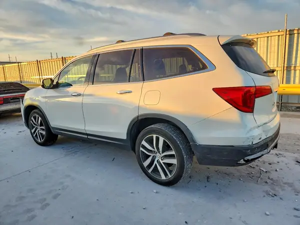 5FNYF6H07HB090589 2017 HONDA PILOT - Image 2