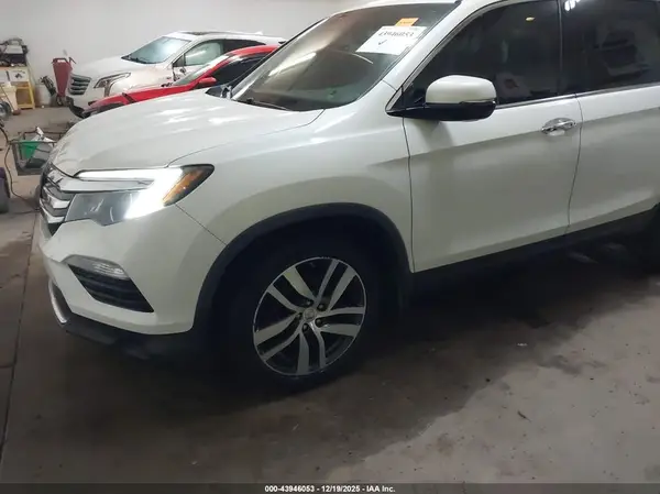 5FNYF6H07HB091757 2017 HONDA PILOT - Image 2