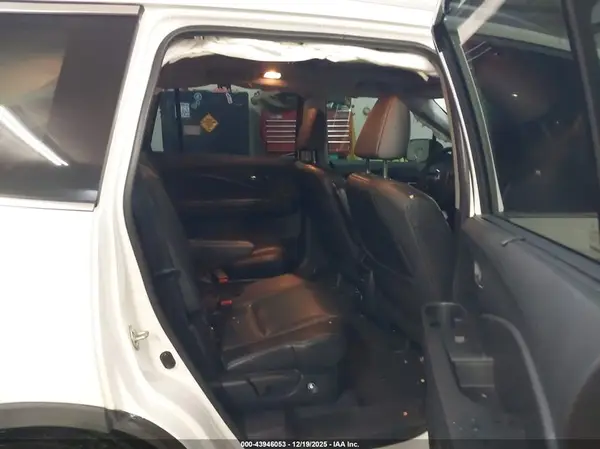 5FNYF6H07HB091757 2017 HONDA PILOT - Image 8